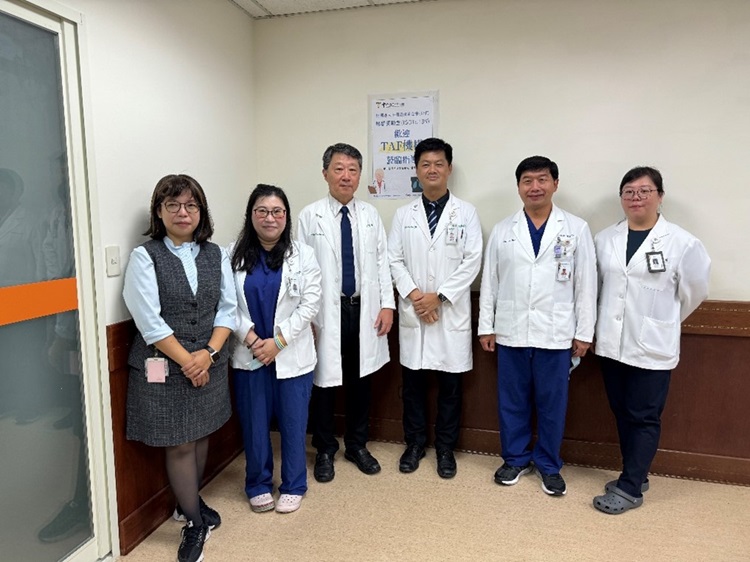 中山醫學大學附設醫院醫學影像部門實驗室同仁合影